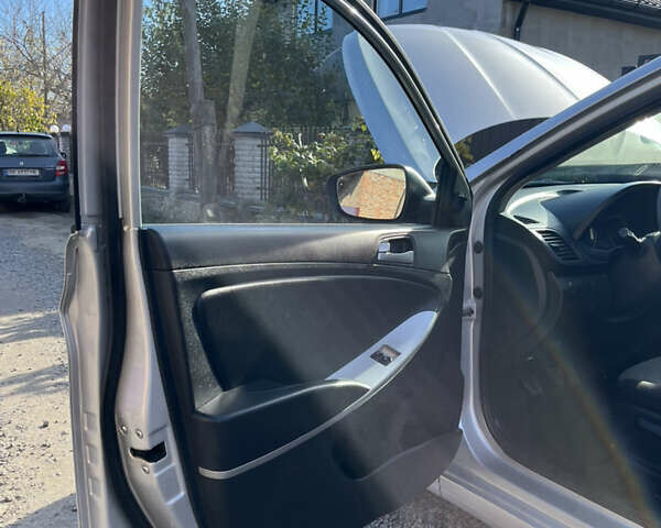 Сірий Хендай Акцент, об'ємом двигуна 1.4 л та пробігом 251 тис. км за 6200 $, фото 15 на Automoto.ua