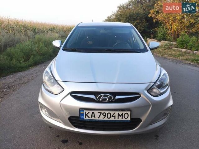 Серый Хендай Акцент, объемом двигателя 1.4 л и пробегом 105 тыс. км за 7600 $, фото 2 на Automoto.ua