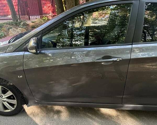 Серый Хендай Акцент, объемом двигателя 1.6 л и пробегом 105 тыс. км за 8300 $, фото 4 на Automoto.ua