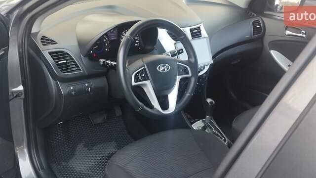 Сірий Хендай Акцент, об'ємом двигуна 1.6 л та пробігом 138 тис. км за 7700 $, фото 7 на Automoto.ua