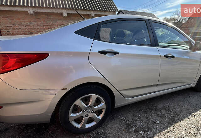Сірий Хендай Акцент, об'ємом двигуна 1.4 л та пробігом 251 тис. км за 6200 $, фото 4 на Automoto.ua