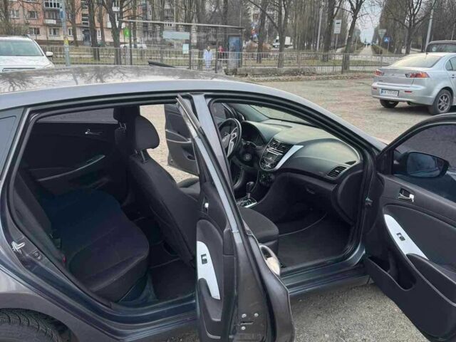 Серый Хендай Акцент, объемом двигателя 1.4 л и пробегом 108 тыс. км за 5700 $, фото 3 на Automoto.ua