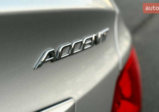 Серый Хендай Акцент, объемом двигателя 1.6 л и пробегом 124 тыс. км за 8500 $, фото 11 на Automoto.ua