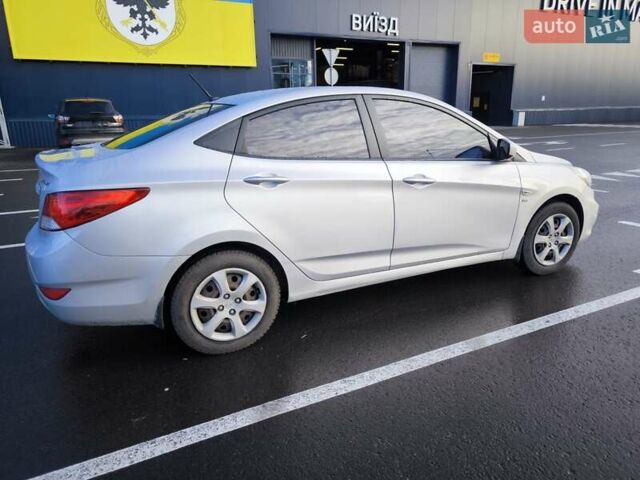 Серый Хендай Акцент, объемом двигателя 1.6 л и пробегом 152 тыс. км за 7699 $, фото 14 на Automoto.ua