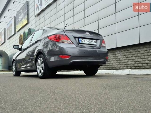 Серый Хендай Акцент, объемом двигателя 1.6 л и пробегом 90 тыс. км за 9650 $, фото 1 на Automoto.ua