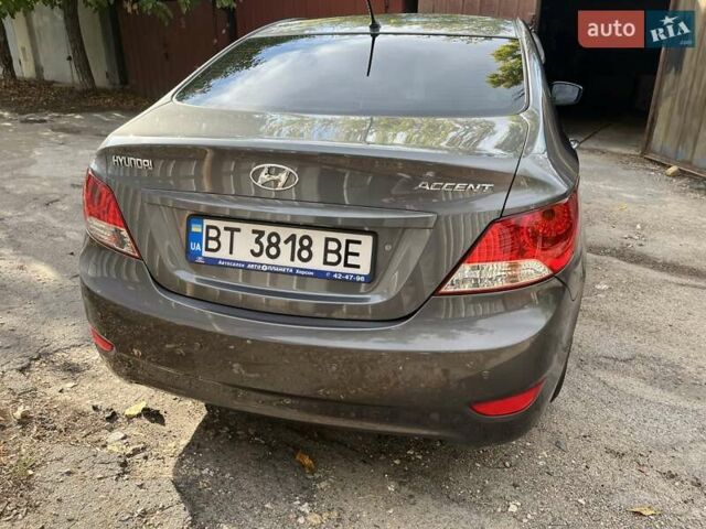 Сірий Хендай Акцент, об'ємом двигуна 1.4 л та пробігом 158 тис. км за 9000 $, фото 3 на Automoto.ua