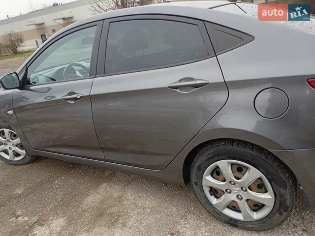 Сірий Хендай Акцент, об'ємом двигуна 1.4 л та пробігом 120 тис. км за 7500 $, фото 12 на Automoto.ua