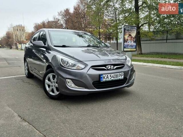 Серый Хендай Акцент, объемом двигателя 1.6 л и пробегом 90 тыс. км за 9650 $, фото 74 на Automoto.ua