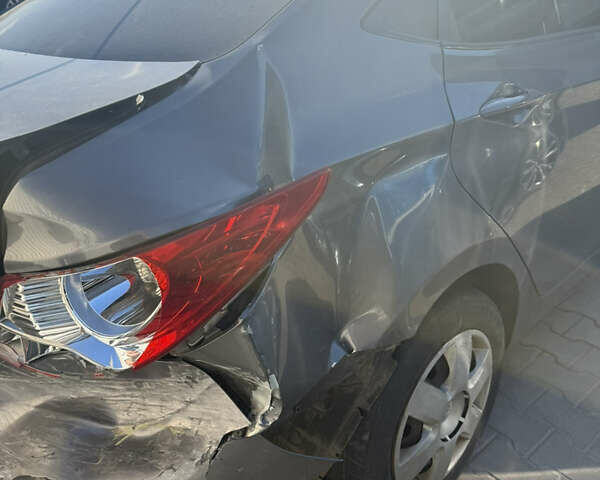 Серый Хендай Акцент, объемом двигателя 1.4 л и пробегом 156 тыс. км за 3599 $, фото 2 на Automoto.ua