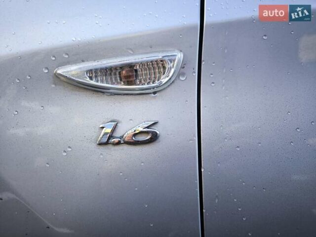 Серый Хендай Акцент, объемом двигателя 1.6 л и пробегом 152 тыс. км за 7699 $, фото 3 на Automoto.ua