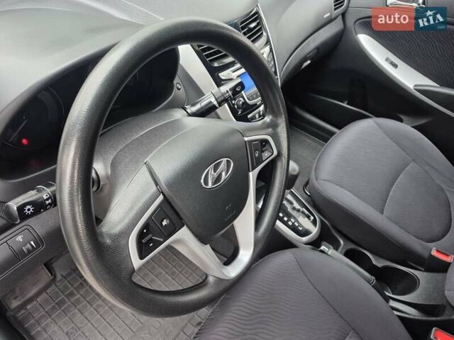 Серый Хендай Акцент, объемом двигателя 1.6 л и пробегом 90 тыс. км за 9650 $, фото 29 на Automoto.ua