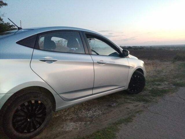 Хендай Акцент 2012 в Запорожье на Automoto.ua Серый Хендай Акцент, объемом двигателя 1.4 л и пробегом 163 тыс. км за 7200 $, фото 3 на Automoto.ua