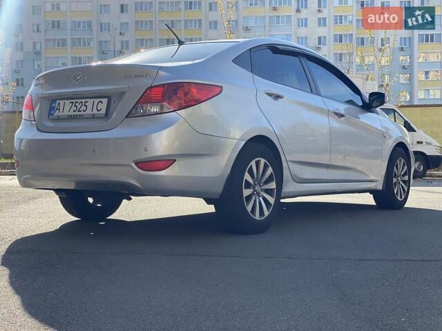 Серый Хендай Акцент, объемом двигателя 1.4 л и пробегом 128 тыс. км за 7990 $, фото 9 на Automoto.ua
