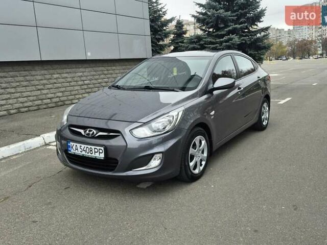 Серый Хендай Акцент, объемом двигателя 1.6 л и пробегом 90 тыс. км за 9650 $, фото 5 на Automoto.ua