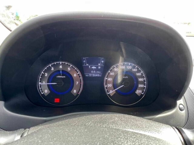 Серый Хендай Акцент, объемом двигателя 1.6 л и пробегом 212 тыс. км за 6600 $, фото 9 на Automoto.ua