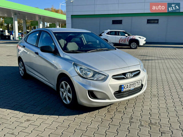 Хендай Акцент 2012 в Киеве на Automoto.ua Серый Хендай Акцент, объемом двигателя 1.4 л и пробегом 88 тыс. км за 6500 $, фото 1 на Automoto.ua