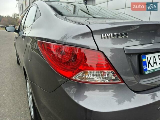 Серый Хендай Акцент, объемом двигателя 1.6 л и пробегом 90 тыс. км за 9650 $, фото 19 на Automoto.ua