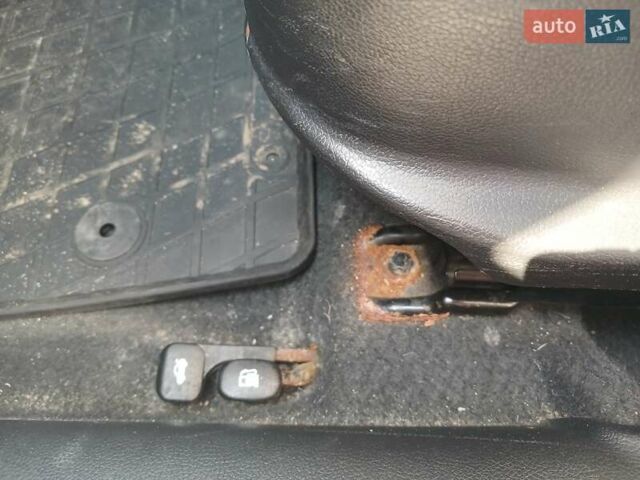 Хендай Акцент 2013 в Львове на Automoto.ua Серый Хендай Акцент, объемом двигателя 1.59 л и пробегом 152 тыс. км за 7008 $, фото 26 на Automoto.ua