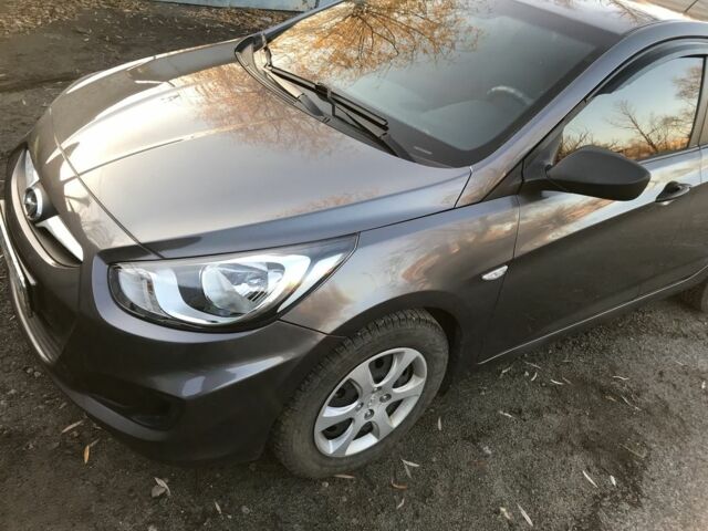 Серый Хендай Акцент, объемом двигателя 1.4 л и пробегом 10 тыс. км за 11000 $, фото 2 на Automoto.ua