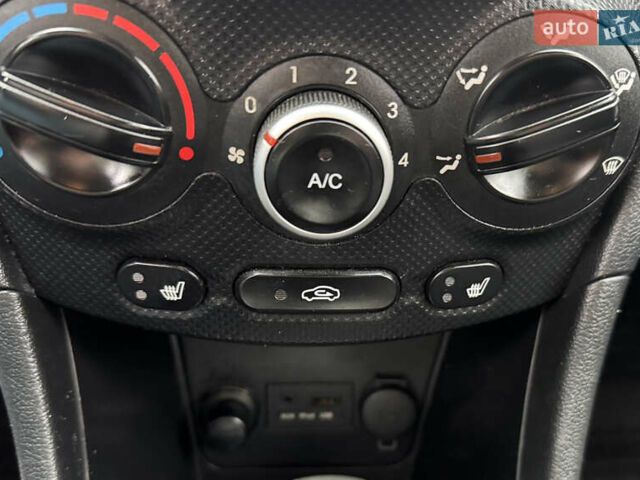 Серый Хендай Акцент, объемом двигателя 1.4 л и пробегом 127 тыс. км за 7000 $, фото 19 на Automoto.ua