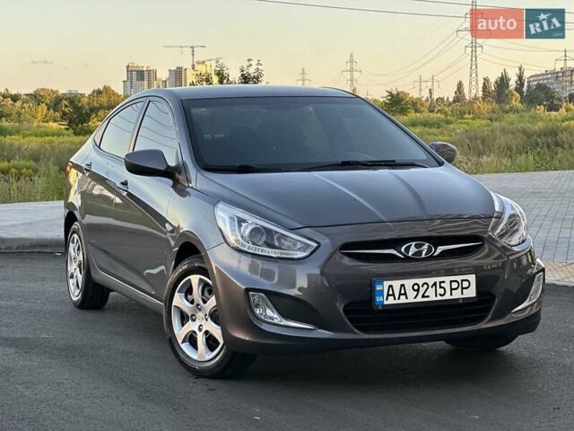 Хендай Акцент 2013 у Києві на Automoto.ua Сірий Хендай Акцент, об'ємом двигуна 1.4 л та пробігом 105 тис. км за 7999 $, фото 11 на Automoto.ua