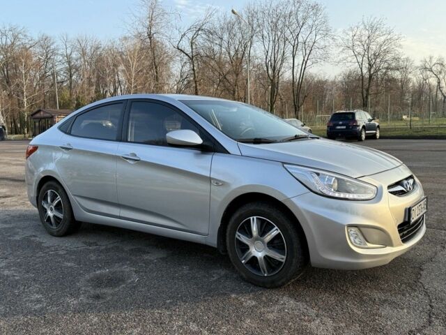 Серый Хендай Акцент, объемом двигателя 1.4 л и пробегом 142 тыс. км за 6900 $, фото 7 на Automoto.ua