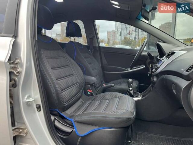 Хендай Акцент 2013 в Киеве на Automoto.ua Серый Хендай Акцент, объемом двигателя 1.4 л и пробегом 104 тыс. км за 7790 $, фото 11 на Automoto.ua