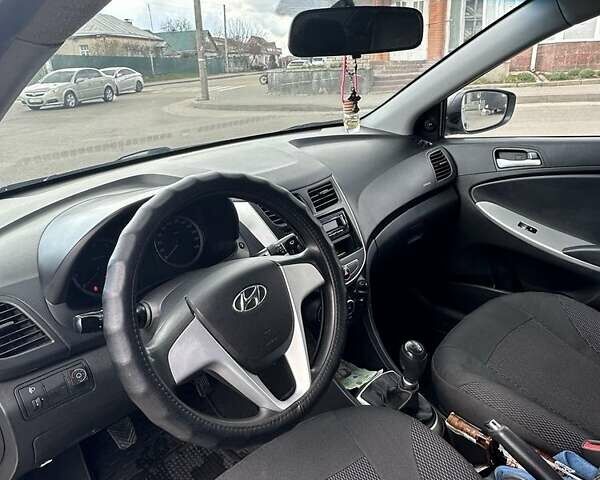 Серый Хендай Акцент, объемом двигателя 1.4 л и пробегом 166 тыс. км за 7150 $, фото 3 на Automoto.ua