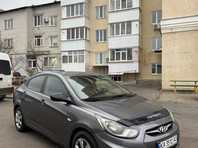 Серый Хендай Акцент, объемом двигателя 1.4 л и пробегом 191 тыс. км за 5450 $, фото 3 на Automoto.ua