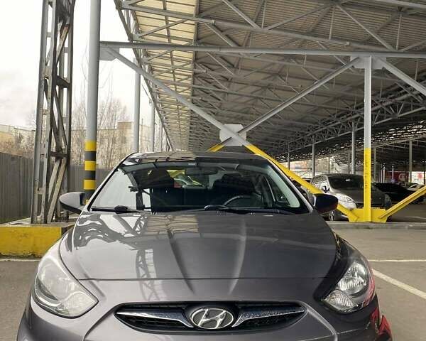 Серый Хендай Акцент, объемом двигателя 1.4 л и пробегом 105 тыс. км за 7200 $, фото 14 на Automoto.ua