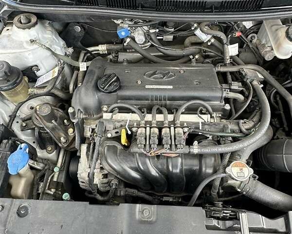 Серый Хендай Акцент, объемом двигателя 1.4 л и пробегом 166 тыс. км за 7150 $, фото 5 на Automoto.ua