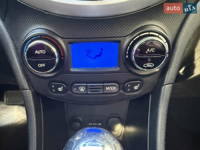 Сірий Хендай Акцент, об'ємом двигуна 1.59 л та пробігом 111 тис. км за 10500 $, фото 22 на Automoto.ua