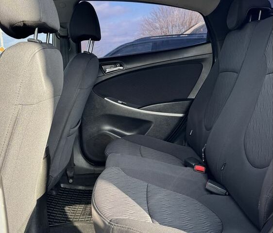 Серый Хендай Акцент, объемом двигателя 1.4 л и пробегом 156 тыс. км за 7400 $, фото 12 на Automoto.ua