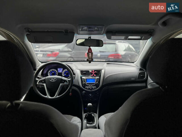 Серый Хендай Акцент, объемом двигателя 1.4 л и пробегом 84 тыс. км за 7800 $, фото 9 на Automoto.ua