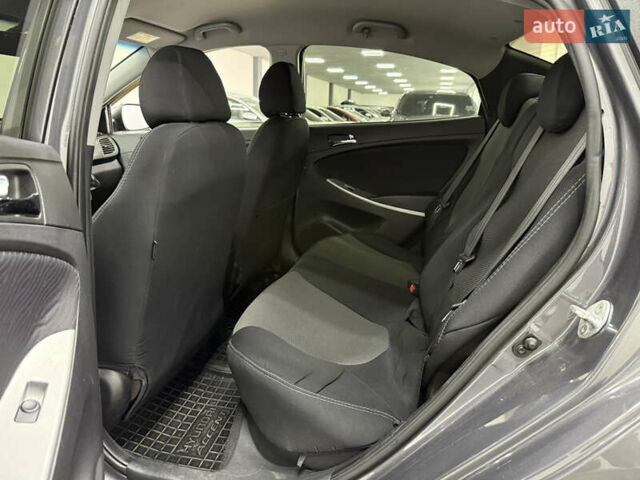 Сірий Хендай Акцент, об'ємом двигуна 1.59 л та пробігом 111 тис. км за 10500 $, фото 19 на Automoto.ua