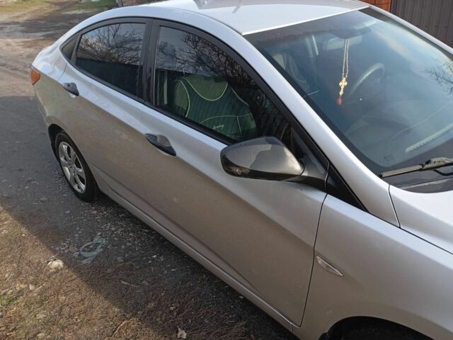 Серый Хендай Акцент, объемом двигателя 1.4 л и пробегом 111 тыс. км за 8100 $, фото 6 на Automoto.ua