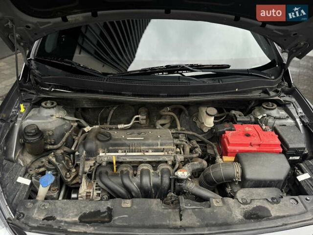 Серый Хендай Акцент, объемом двигателя 1.4 л и пробегом 84 тыс. км за 7800 $, фото 13 на Automoto.ua