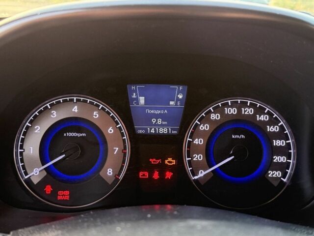 Серый Хендай Акцент, объемом двигателя 1.4 л и пробегом 142 тыс. км за 6900 $, фото 13 на Automoto.ua