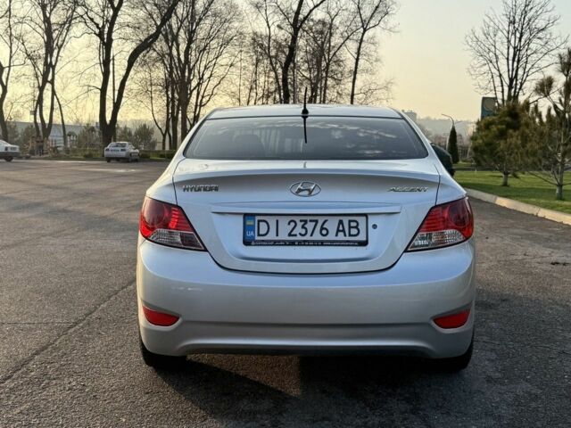 Серый Хендай Акцент, объемом двигателя 1.4 л и пробегом 142 тыс. км за 6900 $, фото 3 на Automoto.ua