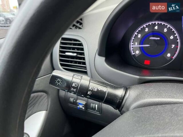 Хендай Акцент 2013 в Киеве на Automoto.ua Серый Хендай Акцент, объемом двигателя 1.4 л и пробегом 104 тыс. км за 7790 $, фото 18 на Automoto.ua