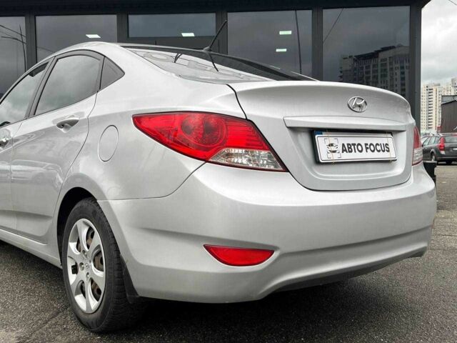 Хендай Акцент 2013 в Киеве на Automoto.ua Серый Хендай Акцент, объемом двигателя 1.4 л и пробегом 104 тыс. км за 8790 $, фото 5 на Automoto.ua