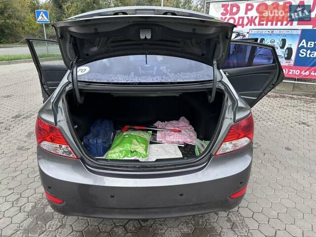 Сірий Хендай Акцент, об'ємом двигуна 1.4 л та пробігом 76 тис. км за 8599 $, фото 15 на Automoto.ua