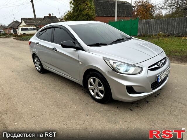 Серый Хендай Акцент, объемом двигателя 1.4 л и пробегом 175 тыс. км за 8000 $, фото 7 на Automoto.ua