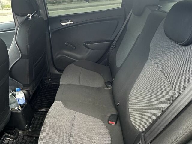 Серый Хендай Акцент, объемом двигателя 1.4 л и пробегом 166 тыс. км за 7150 $, фото 7 на Automoto.ua