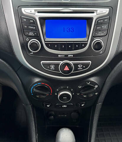 Серый Хендай Акцент, объемом двигателя 1.4 л и пробегом 127 тыс. км за 7000 $, фото 20 на Automoto.ua