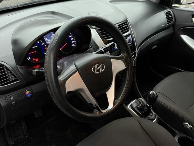 Серый Хендай Акцент, объемом двигателя 1.4 л и пробегом 191 тыс. км за 5450 $, фото 13 на Automoto.ua