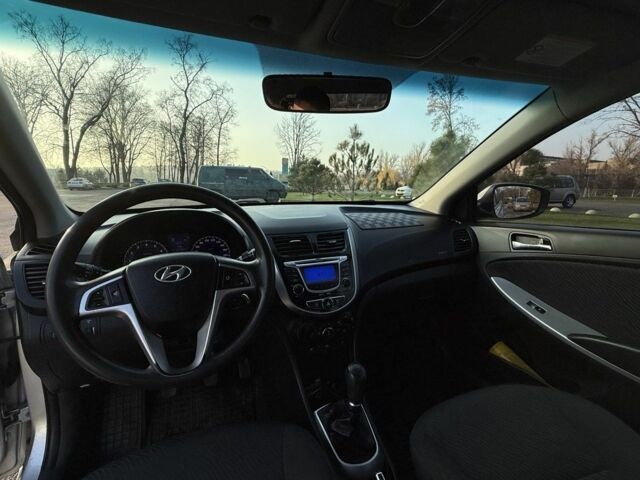 Серый Хендай Акцент, объемом двигателя 1.4 л и пробегом 142 тыс. км за 6900 $, фото 14 на Automoto.ua