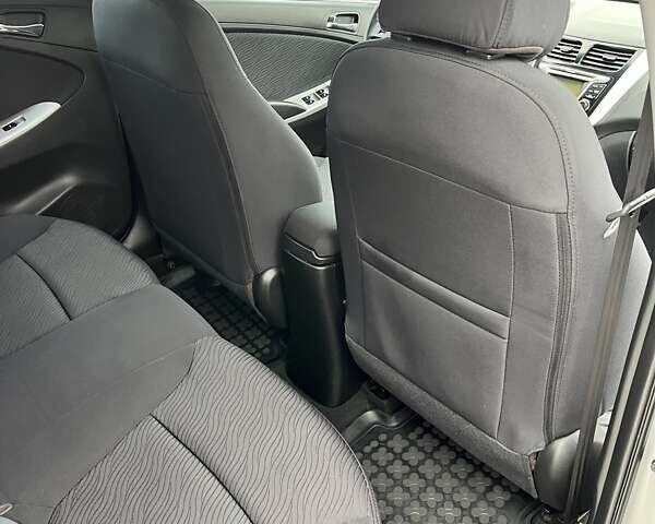 Серый Хендай Акцент, объемом двигателя 1.4 л и пробегом 160 тыс. км за 7800 $, фото 21 на Automoto.ua