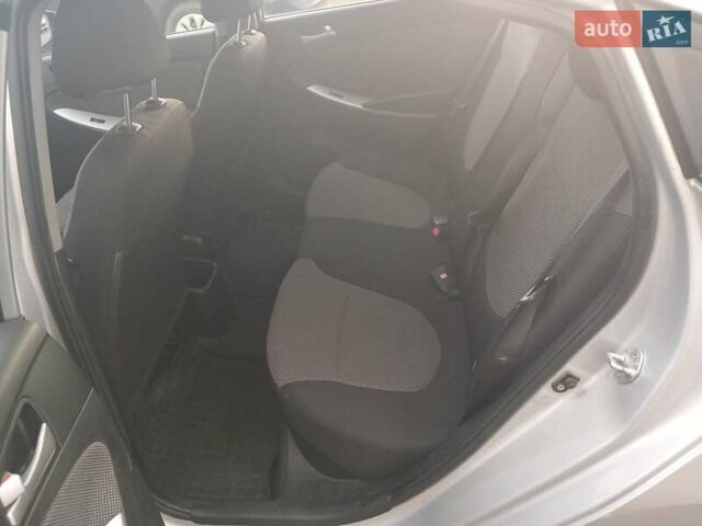 Хендай Акцент 2013 в Львове на Automoto.ua Серый Хендай Акцент, объемом двигателя 1.59 л и пробегом 152 тыс. км за 7008 $, фото 10 на Automoto.ua