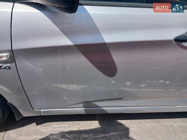 Хендай Акцент 2013 в Львове на Automoto.ua Серый Хендай Акцент, объемом двигателя 1.59 л и пробегом 152 тыс. км за 7008 $, фото 16 на Automoto.ua